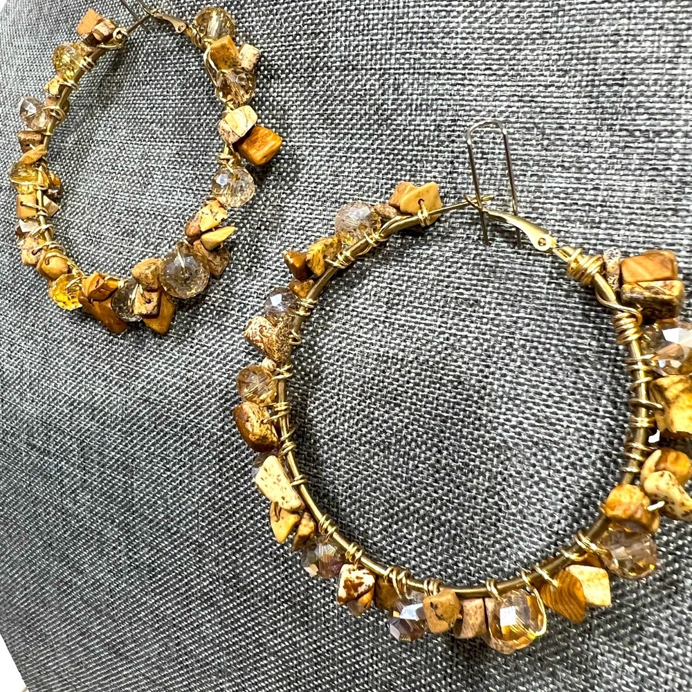 WIRE WRAPPED GEMSTONES AND BLING CRYSTALS ON 3โ INCH GOLD HOOPS. โ๏ธ - Picture 1 of 10